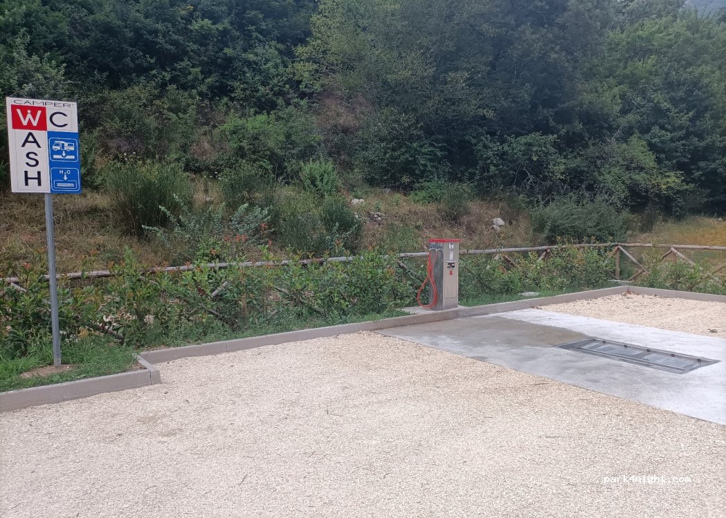 (62039) Castelsantangelo sul Nera - Unnamed Road — foto 3