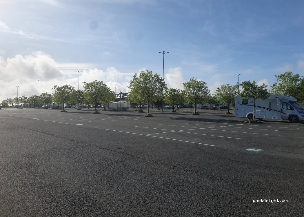 (17690) Angoulins - Unnamed Road — foto 3