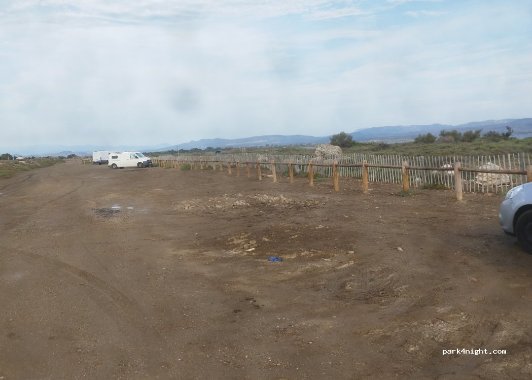(66250) Saint-Laurent-de-la-Salanque - Unnamed Road — foto 3