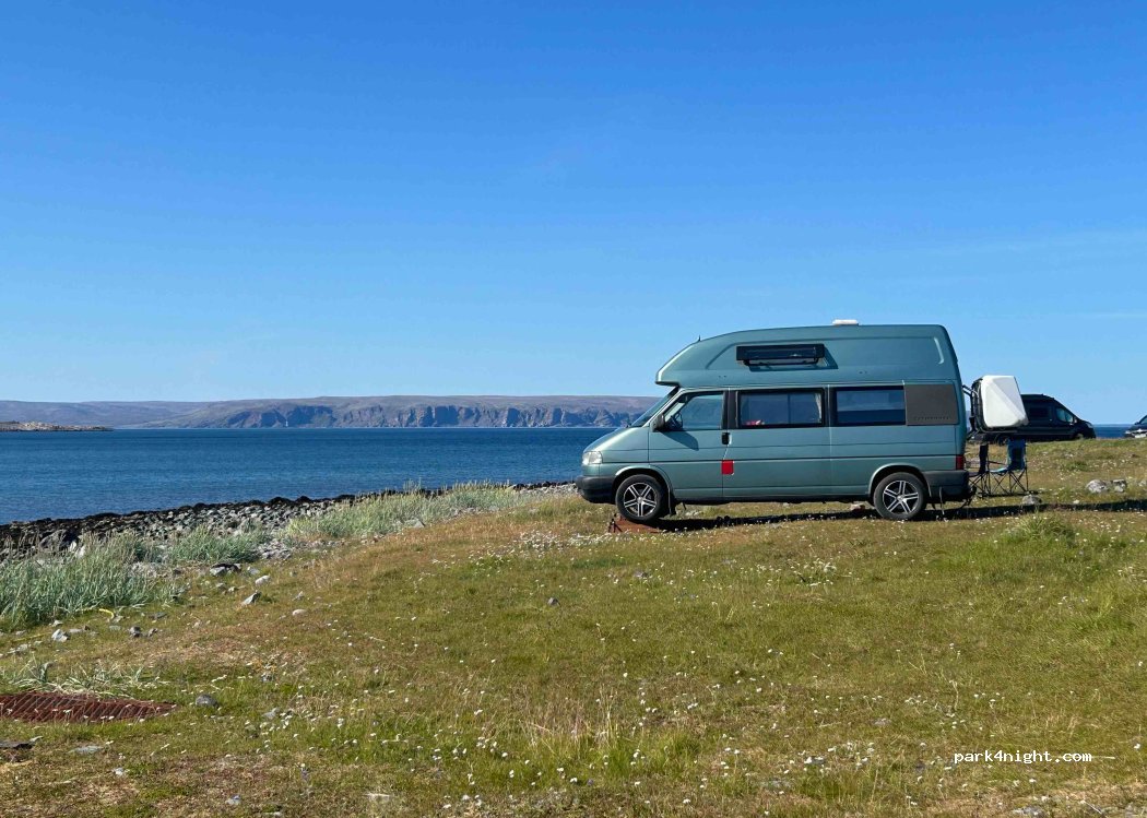 (9990) Hamningberg - Unnamed Road — foto 2