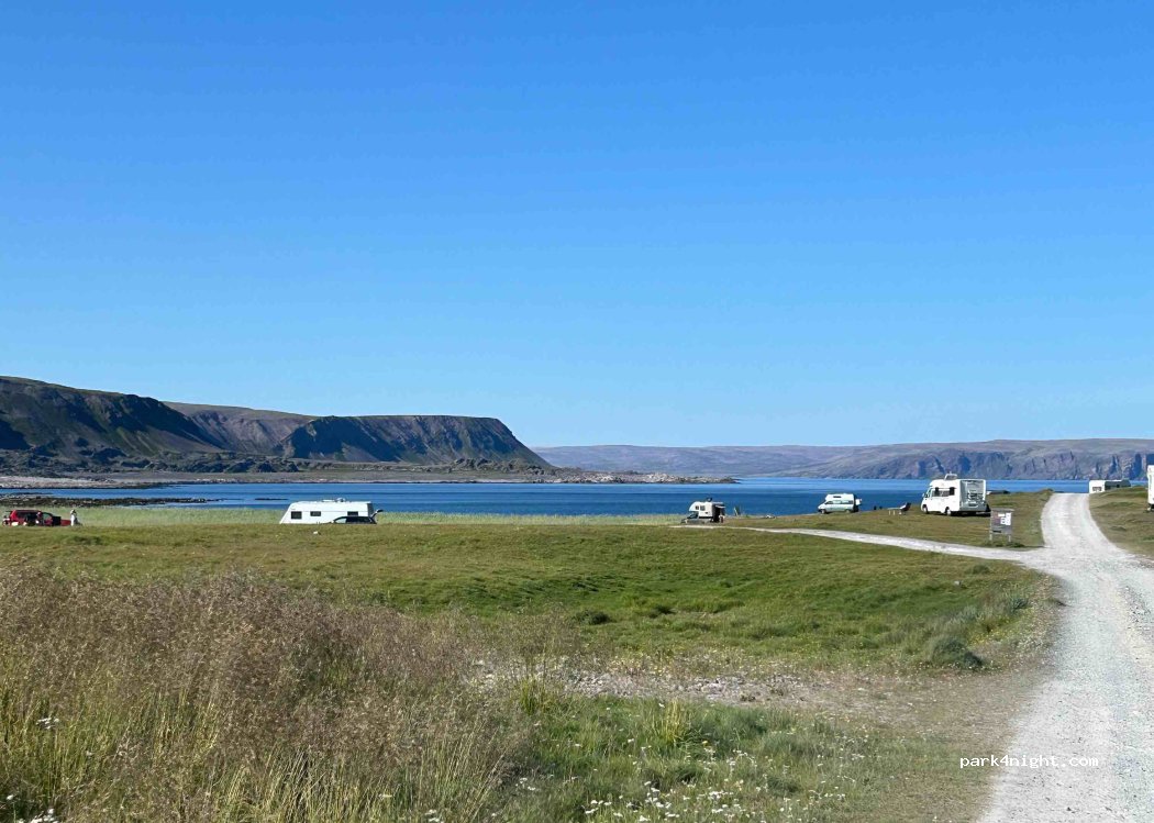(9990) Hamningberg - Unnamed Road — foto 4