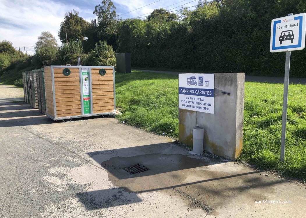 (72130) Fresnay-sur-Sarthe - 9 Avenue de la Gare — foto