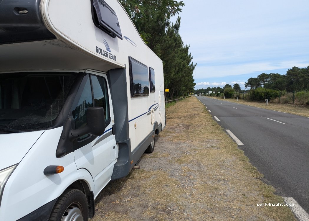 (33470) Gujan-Mestras - 151 Route des lacs — foto