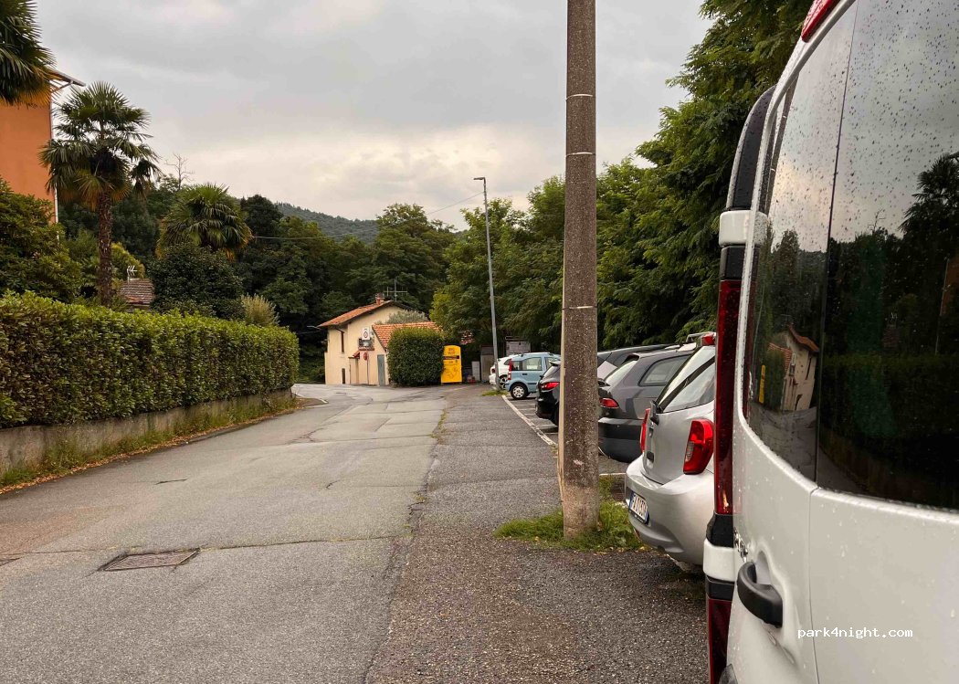 (21016) Luino - 17 Via Moncucco — foto