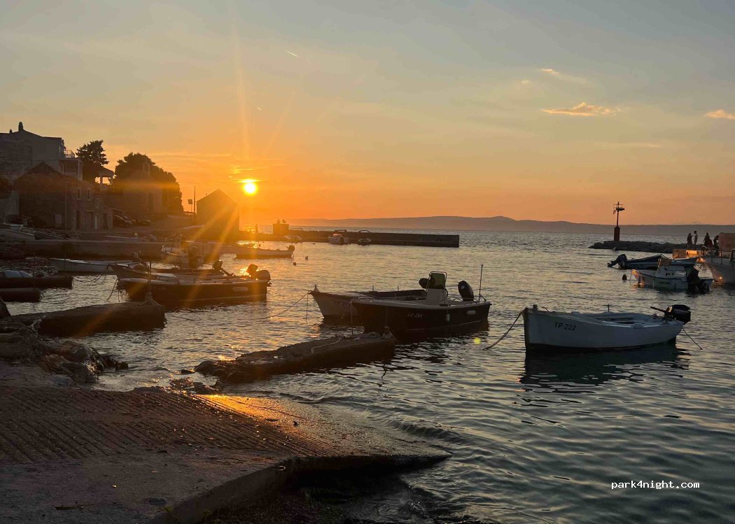(20240) Duba Pelješka - 15 U portu — foto 2