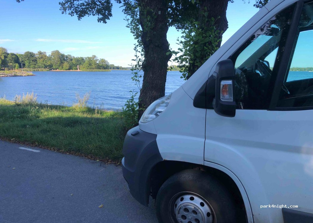 (182 60) Djursholm - 41 Strandvägen — foto