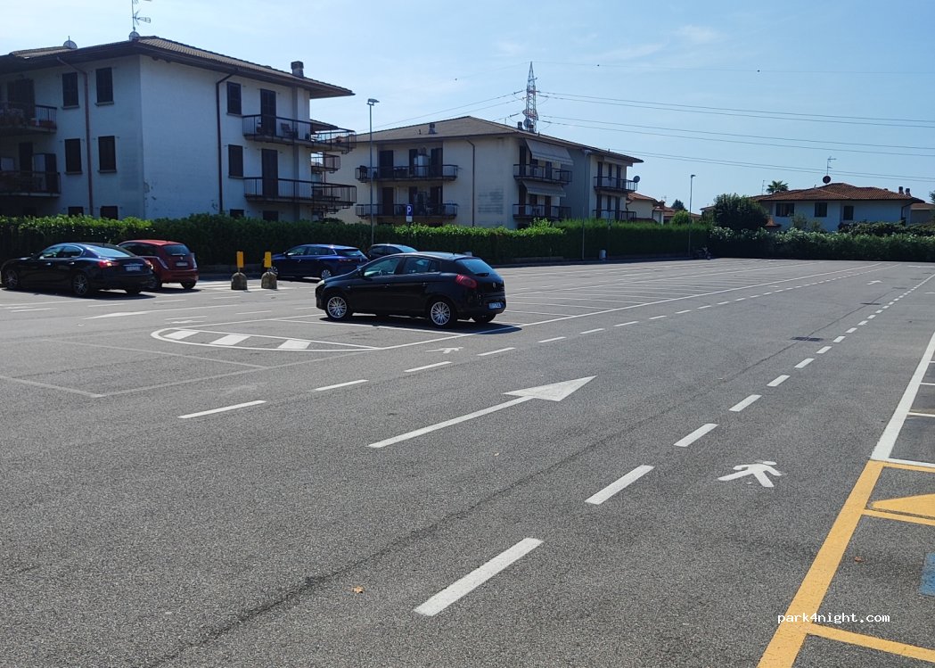 (24060) Castelli Calepio - 11 Via Battista Bertoli — foto