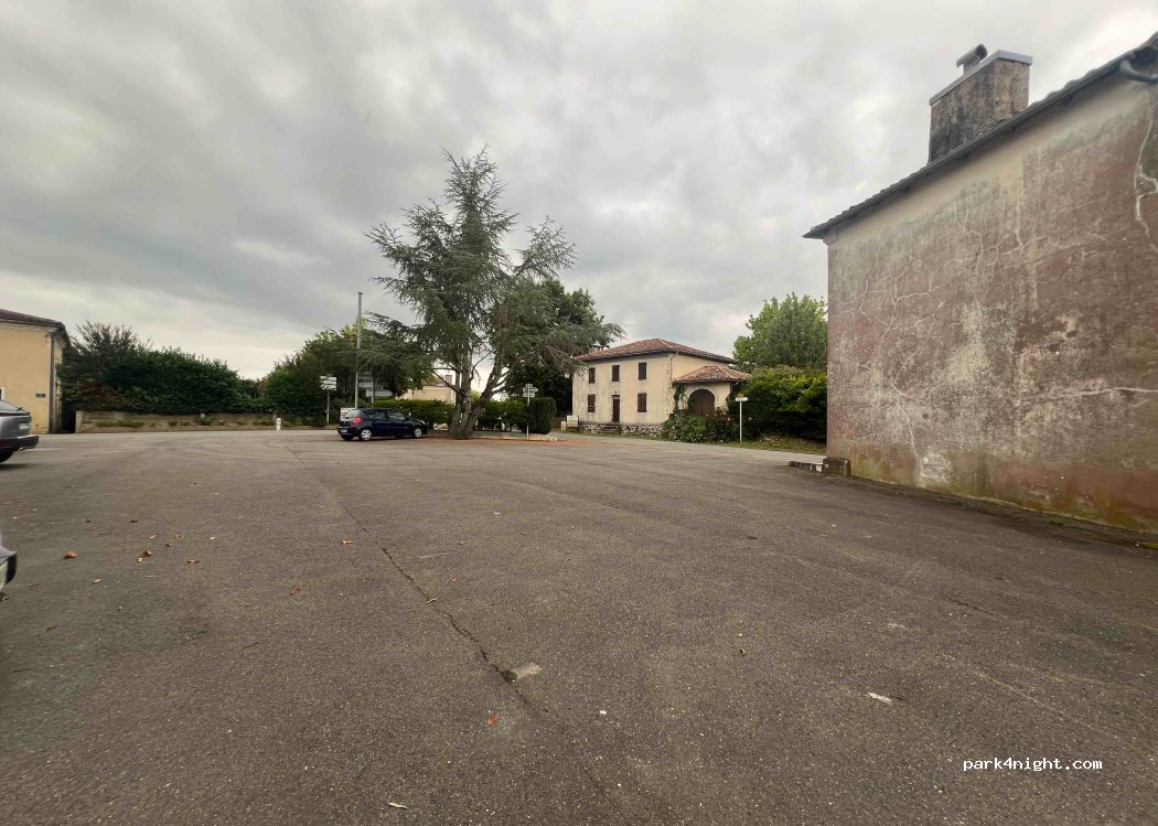 (40330) Brassempouy - 16 Place de la République — foto 2