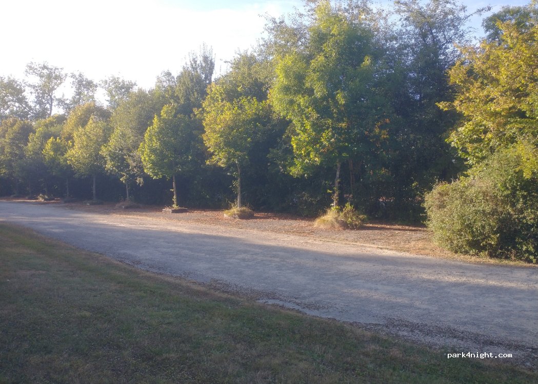 (79340) Les Châteliers - Unnamed Road — foto 2
