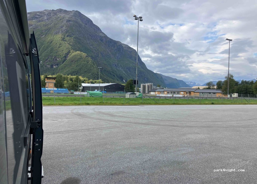 (6300) Åndalsnes - 13 Raumavegen — foto 2