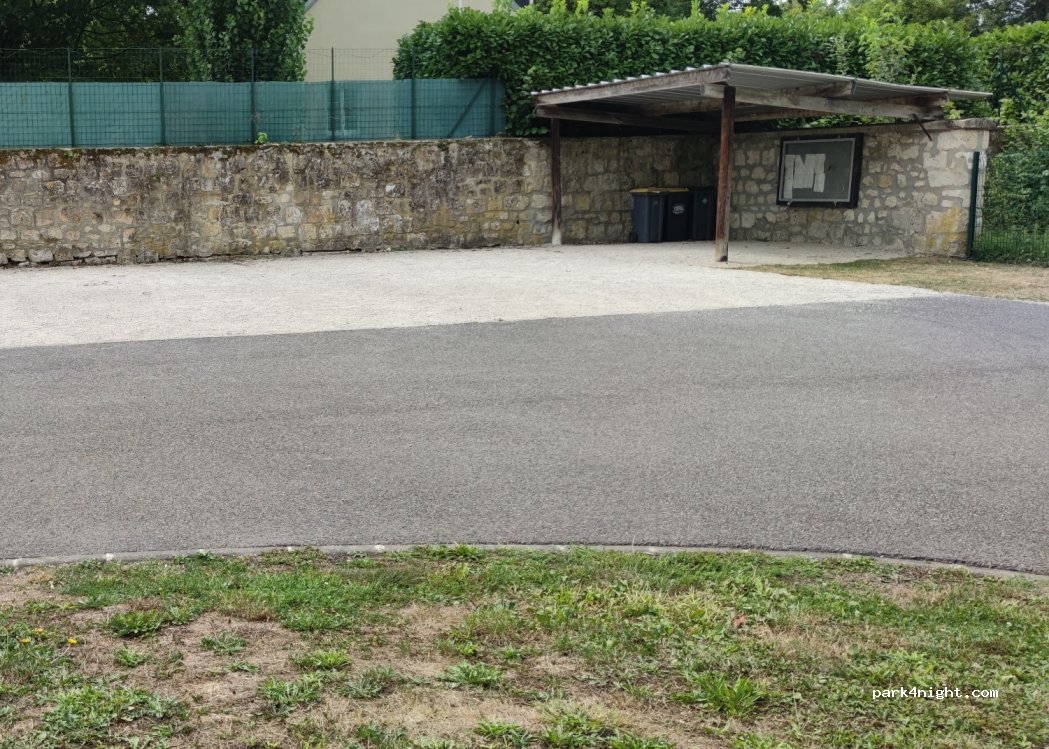 (02600) Longpont - 6 Rue Saint-Louis — foto