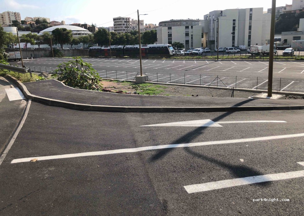 (20200) Bastia - 8 Rue Marcel Paul — foto