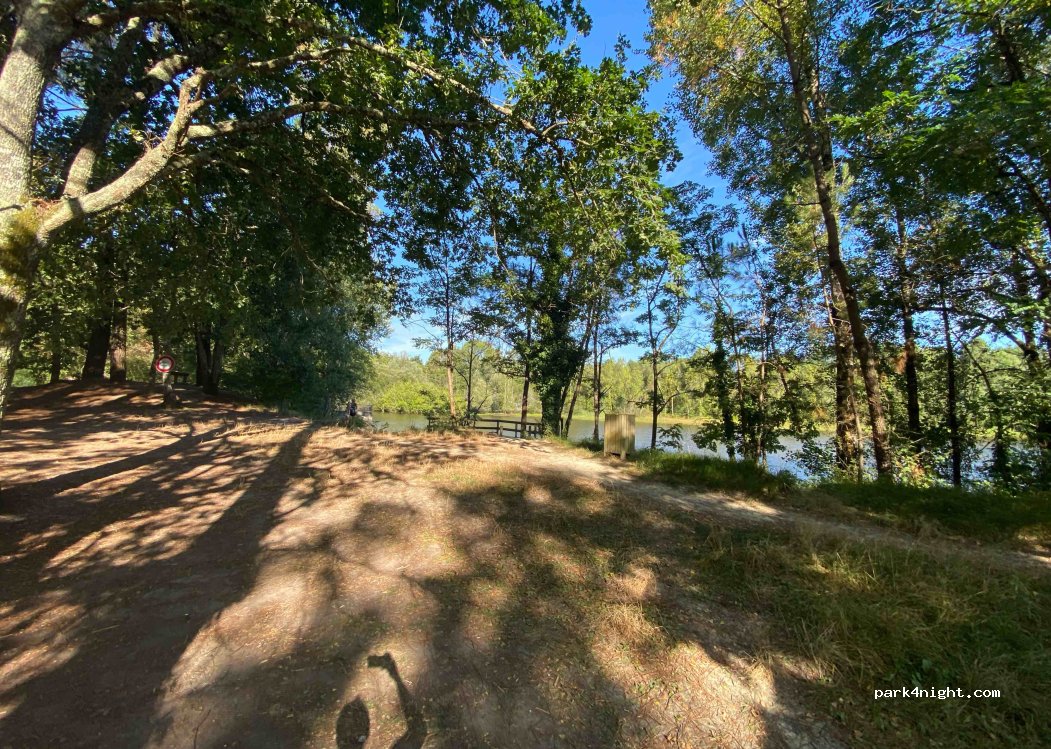 (33920) Saint-Christoly-de-Blaye - 642 Moulin Blanc — foto 2