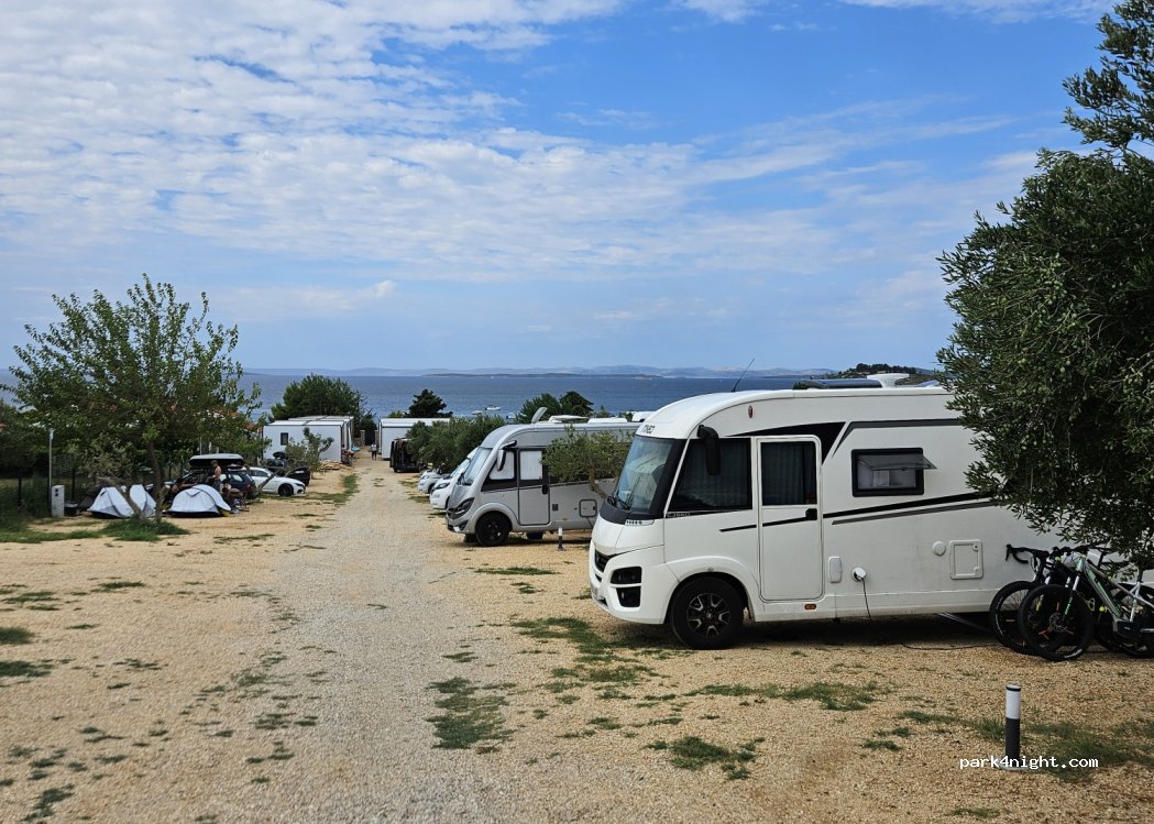 Camp Skalinada Pakoštane — foto
