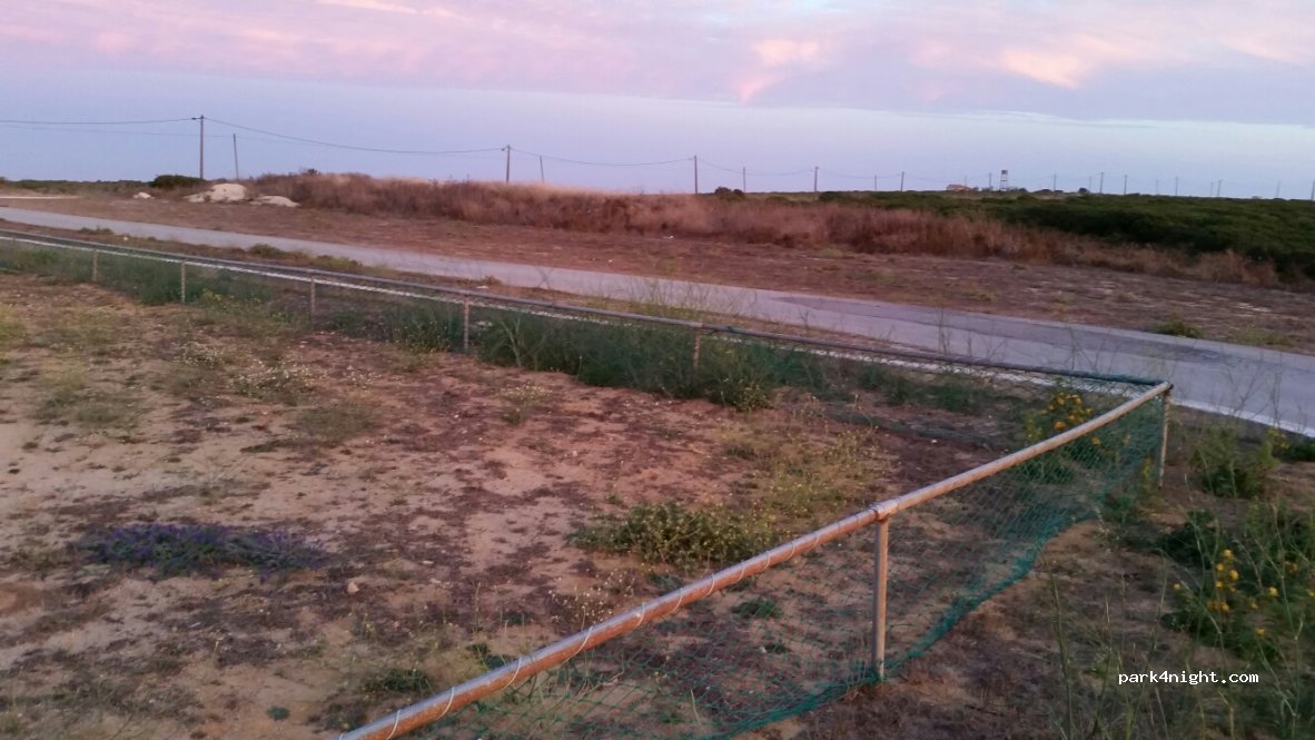 (2970-595) Sesimbra - Rua da Baleeira - Serra da Azoia — foto 2