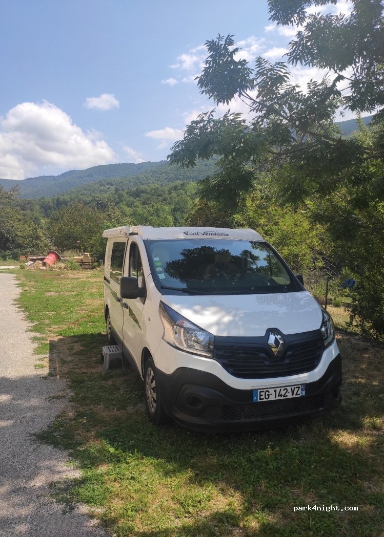 (09250) Caussou - 2 Place Saint Jean Baptiste — foto