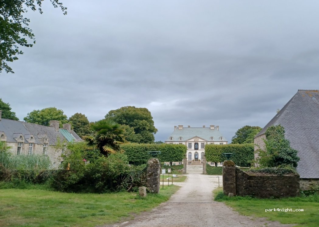 (50330) Carneville - 3 Le Château de Carneville — foto 3