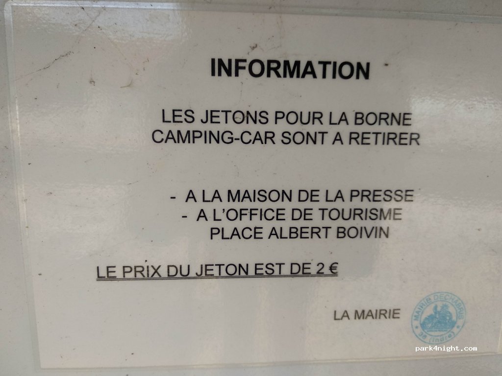 (36210) Chabris - 7-20 Place du Champ de Foire — foto 2