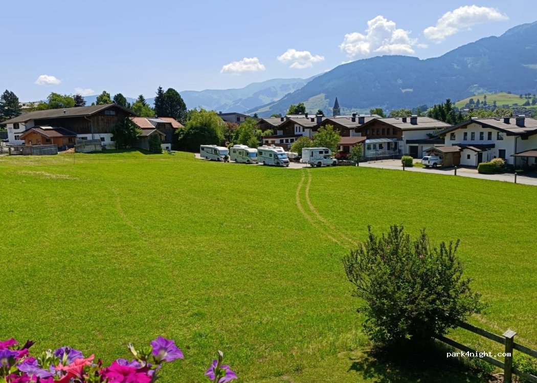 (5760) Saalfelden am Steinernen Meer - Loferer Bundesstraße 11 — foto