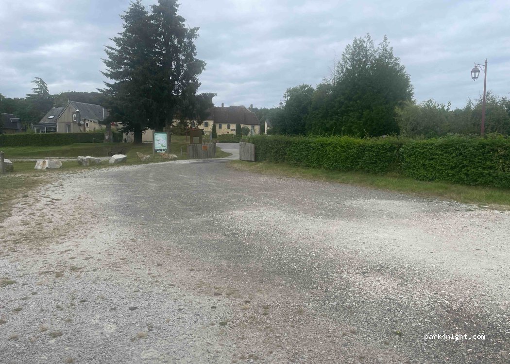 (61370) Saint-Pierre-des-Loges - 107 Route de la Risle — foto 2