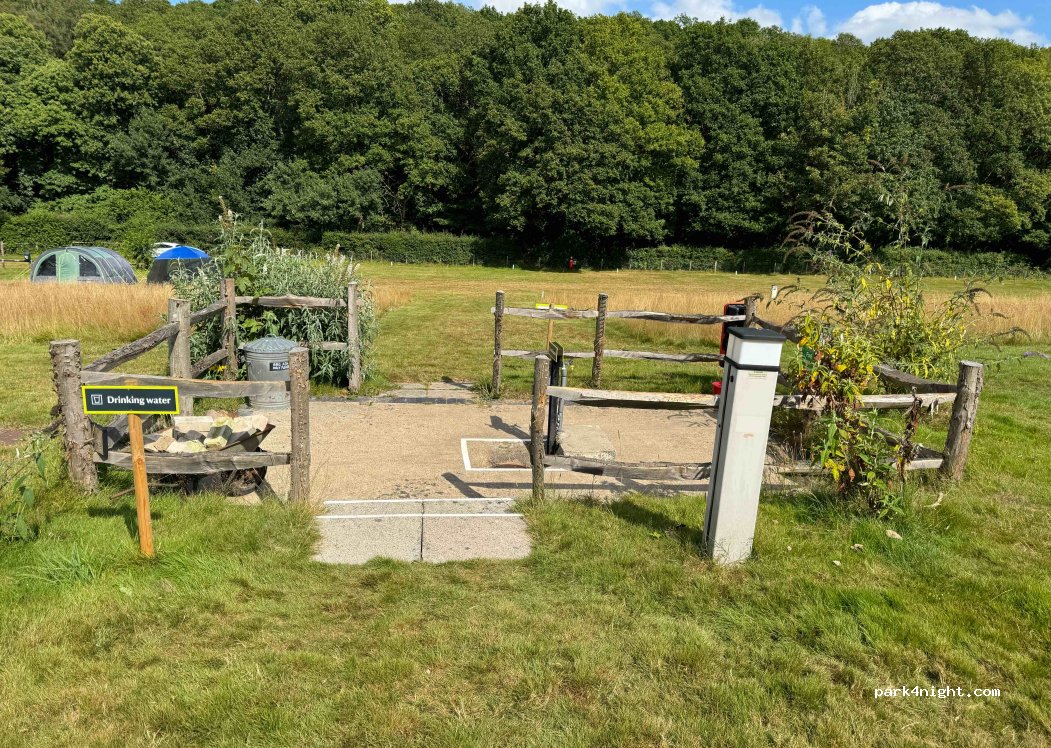 Oldbury Hill Campsite — foto 2