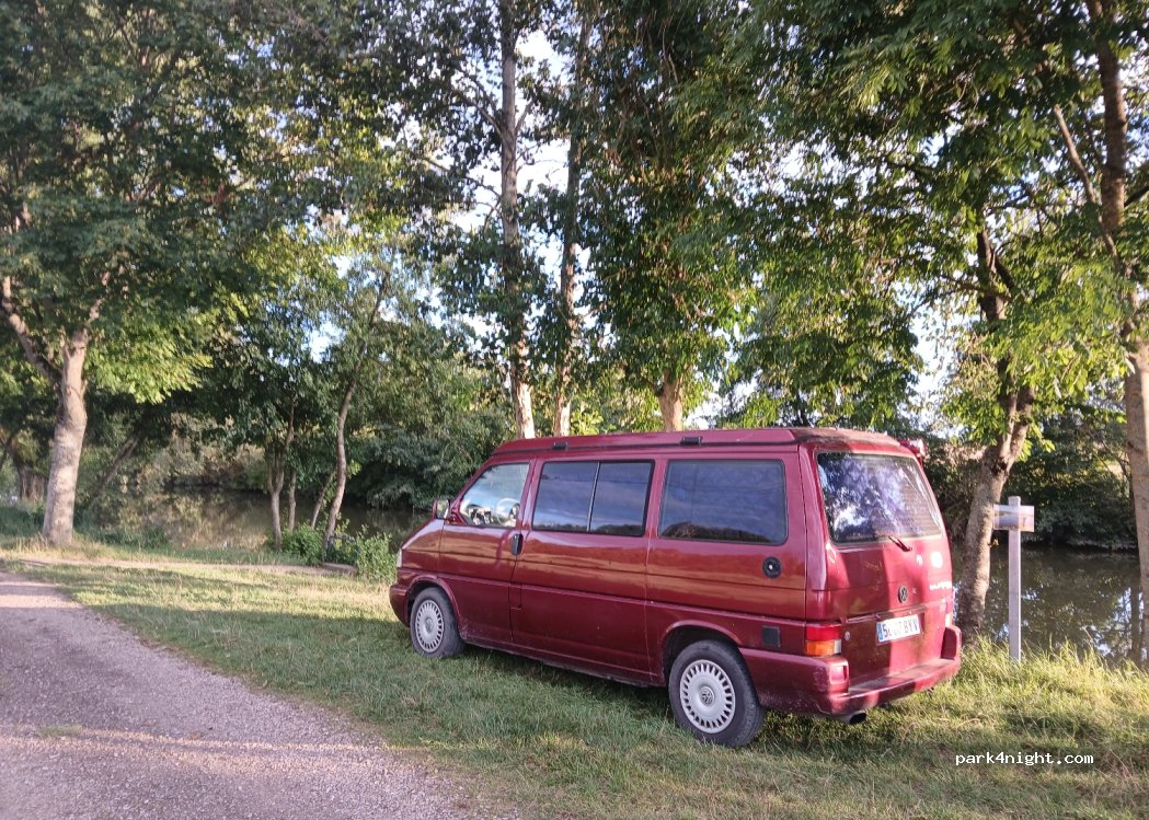 (54740) Ormes-et-Ville - Unnamed Road — foto 2