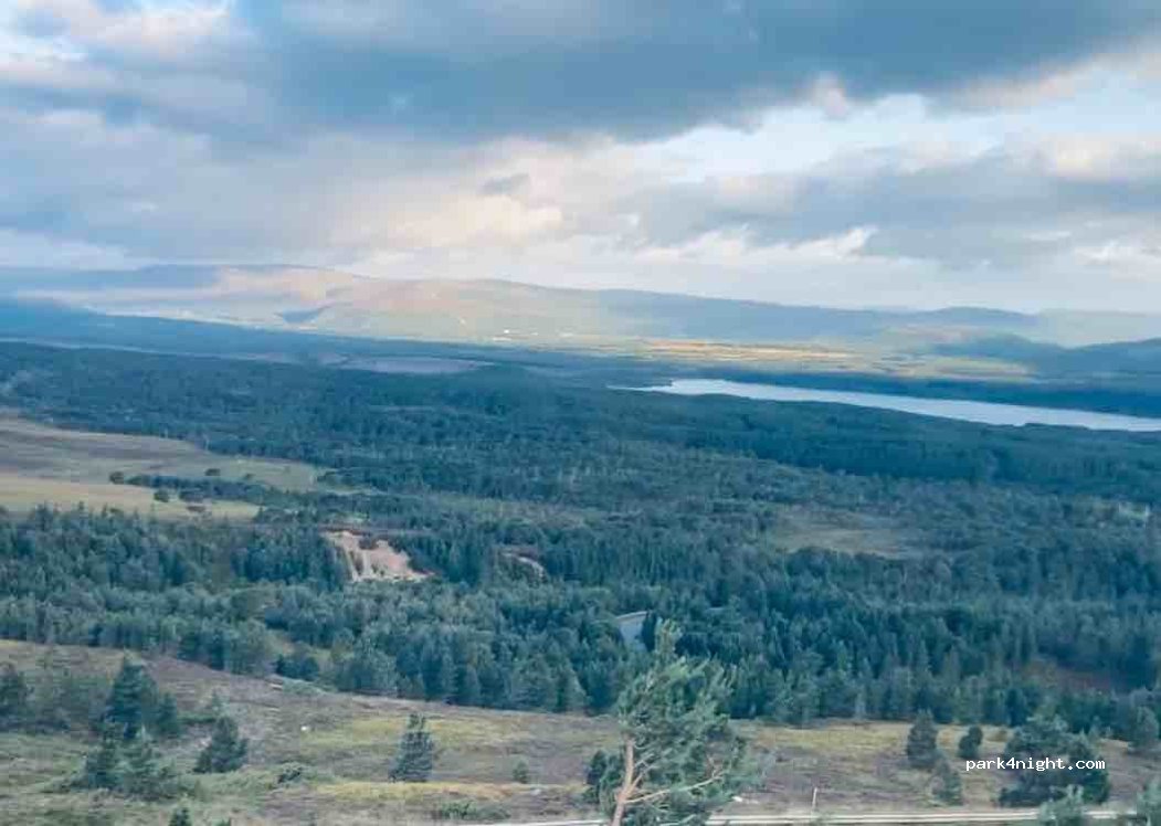 (PH22 1RB) Aviemore - Unnamed Road — foto