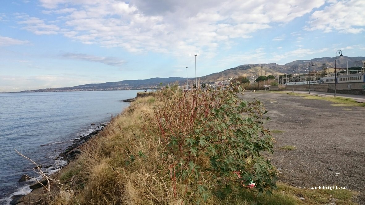 (89127) Reggio Calabria - Viale Italo Falcomatà — foto 2