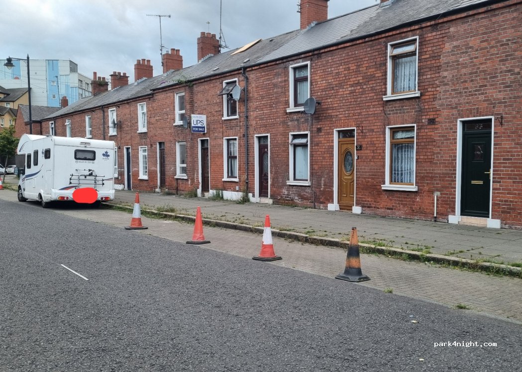 (BT12 4AA) Belfast - 35 Hamill Street — foto
