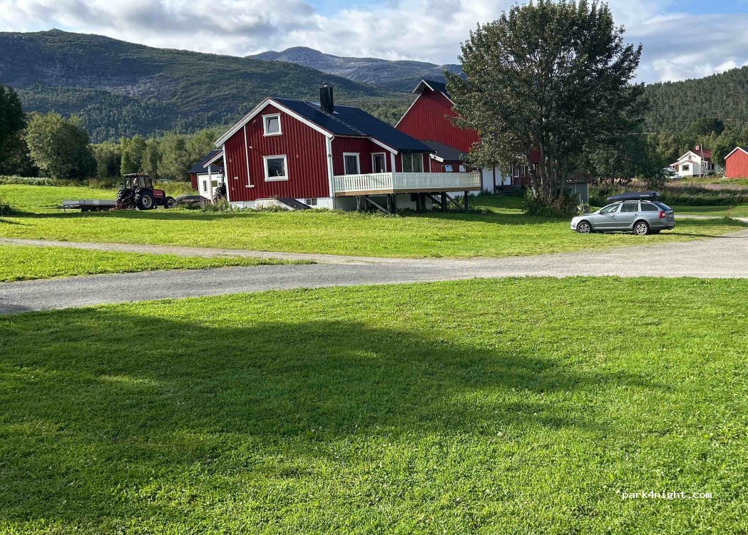 Tjeldsund bo & camping — foto