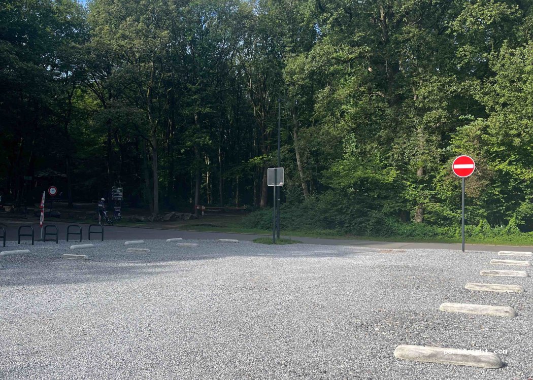 (6001) Charleroi - 44 Avenue de la Petite Suisse — foto