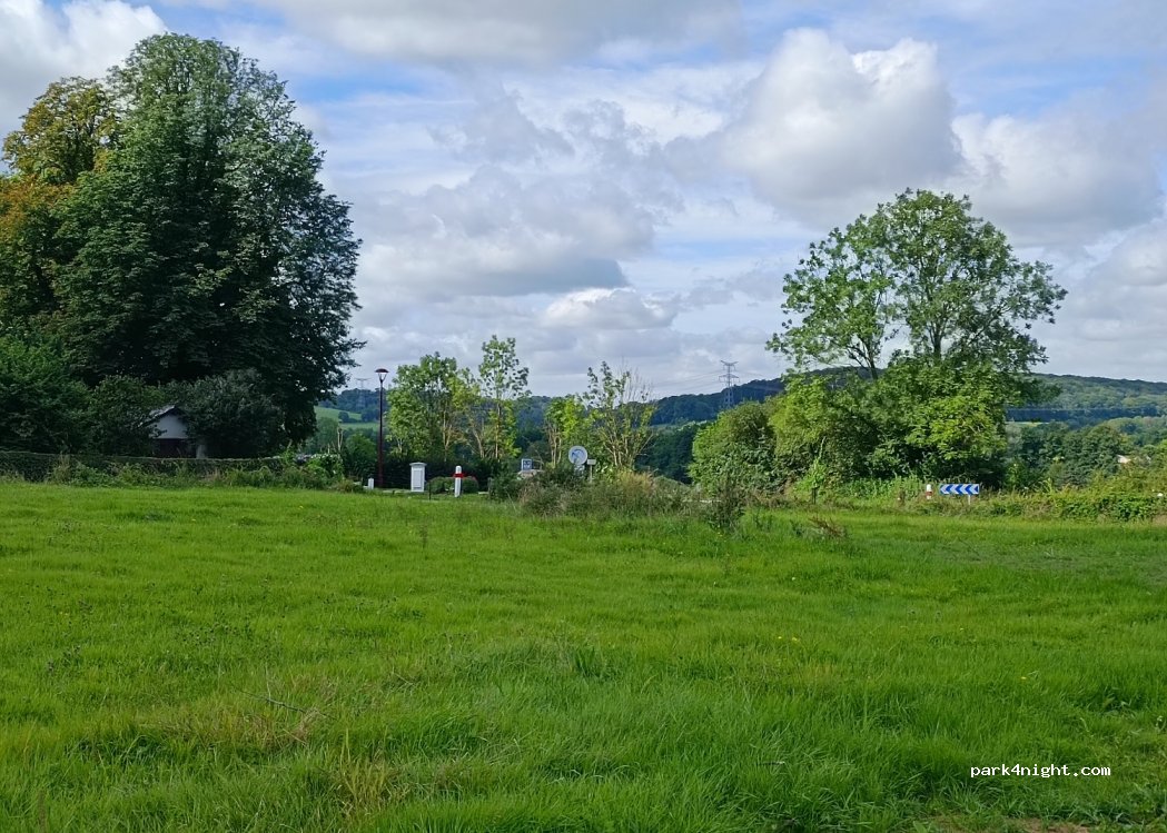 (08430) Launois-sur-Vence - 1 Promenade Jules Mary — foto 3