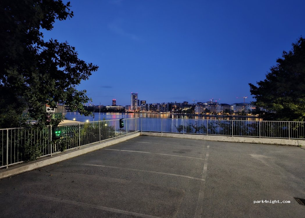 (167 38) Bromma - 93 Svartviksslingan — foto