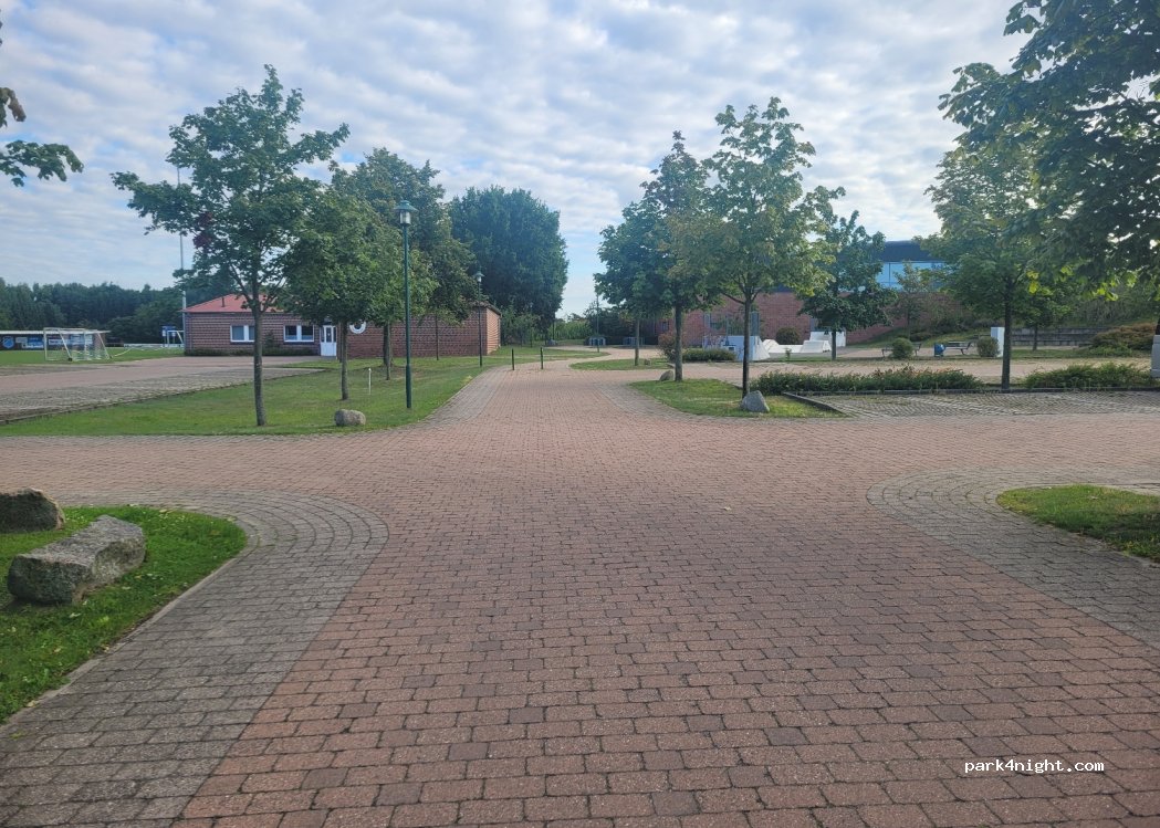 (21258) Heidenau - Am Sportplatz — foto 2
