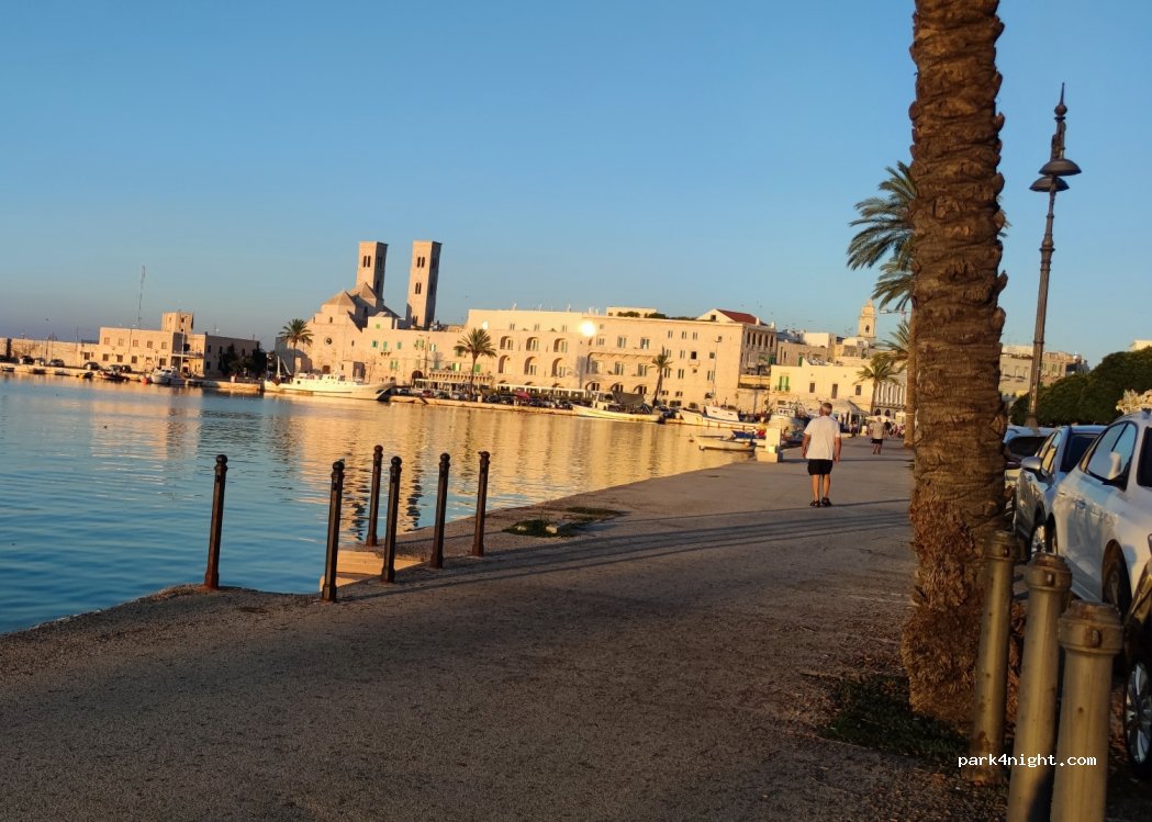(70056) Molfetta - 1 Banchina San Domenico — foto