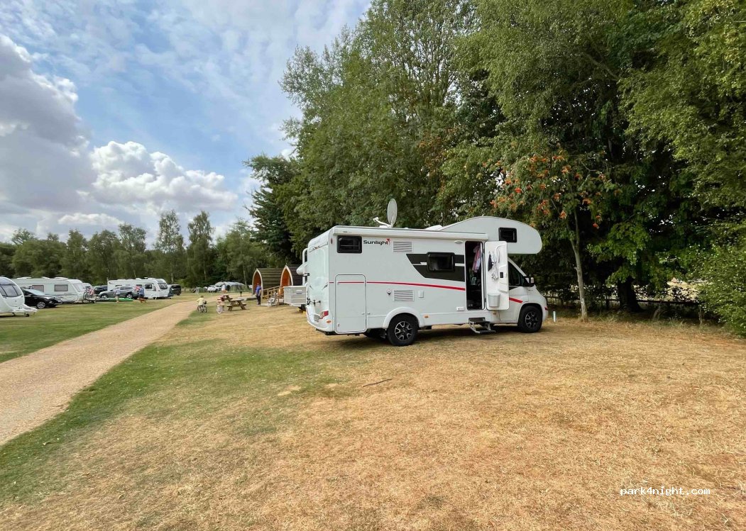Waterclose Meadows Campsite — foto 2