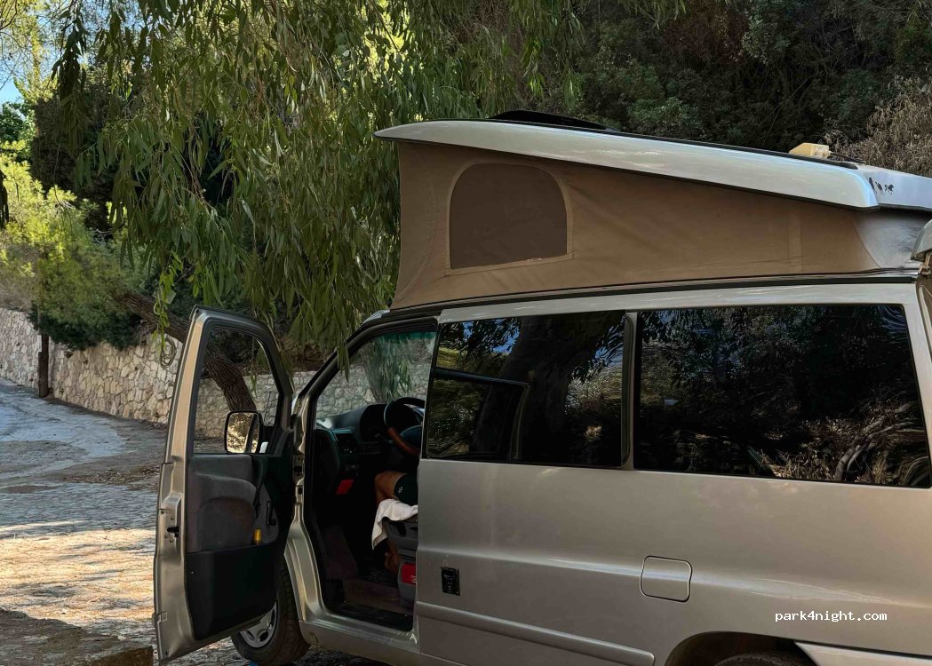(230 70) Ag. Nikolaos - — foto