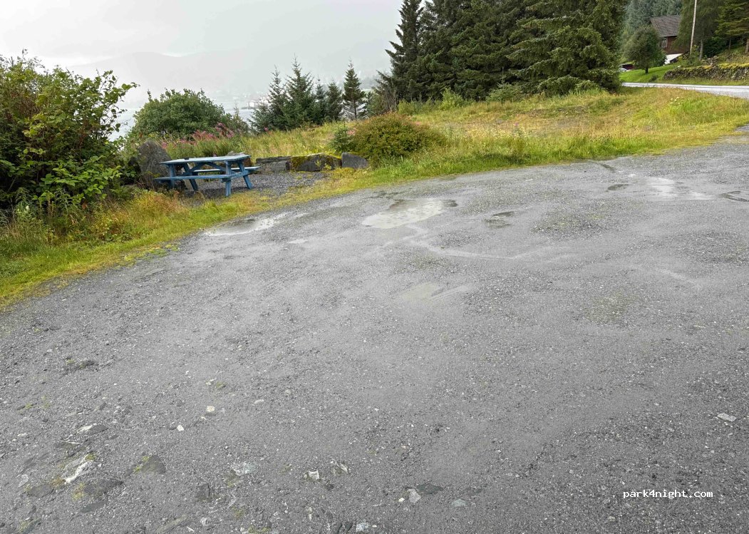 (6750) Stadlandet - 172 Borgundvågvegen — foto