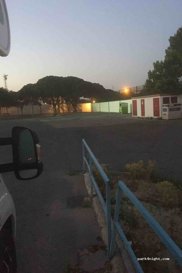 (29620) Torremolinos - 7 Calle Periodista Federico Alba — foto