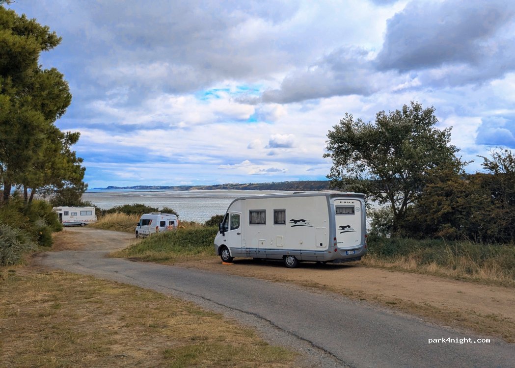 (22120) Hillion - Unnamed Road — foto 4