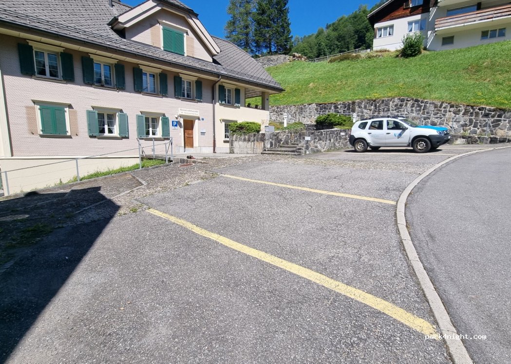 (6465) Unterschächen - 3 Kirchenstrasse — foto