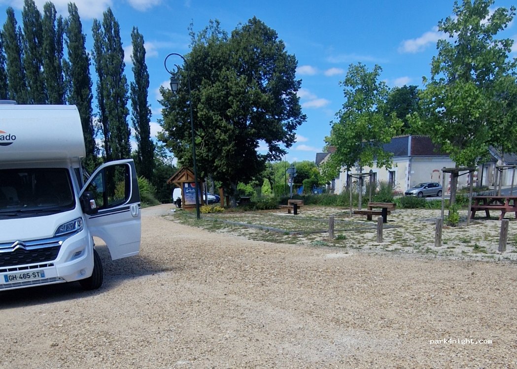 (41310) Sasnières - 4 Rue de la Mairie — foto