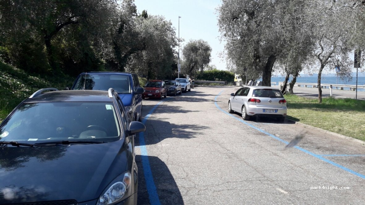 (37010) Torri del Benaco - Località Cavrie, 8 — foto