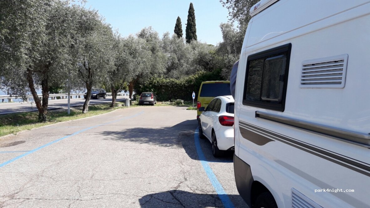 (37010) Torri del Benaco - Località Cavrie, 8 — foto 2