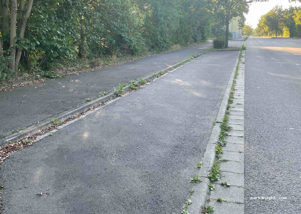 (04617) Rositz - 2 Werksallee — foto 3