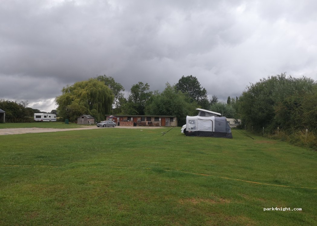 Four Oaks Camp Site and Family Holiday Cottage — foto 5