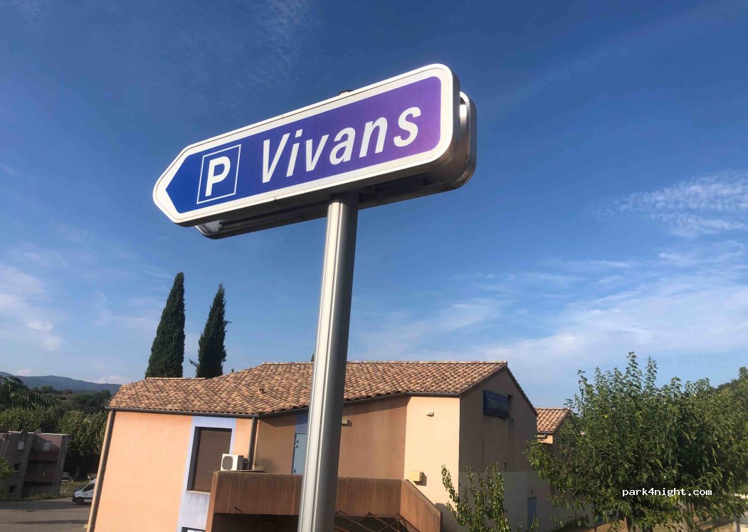 (07140) Les Vans - 114 Place Vivans — foto 4