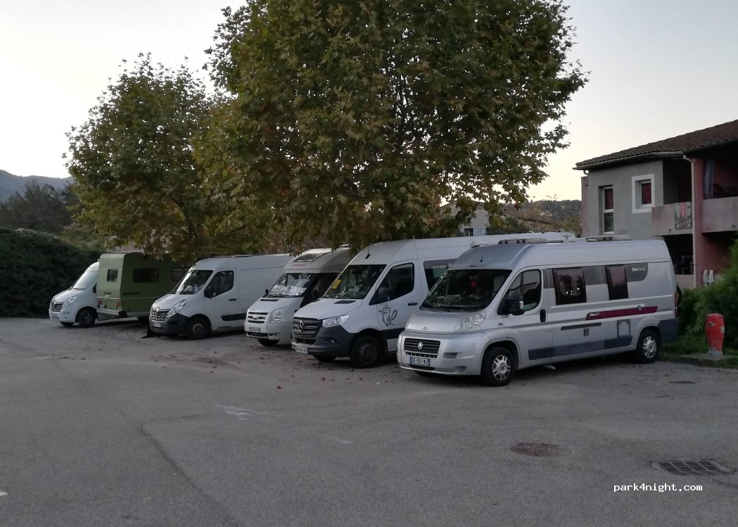 (07140) Les Vans - 114 Place Vivans — foto 5