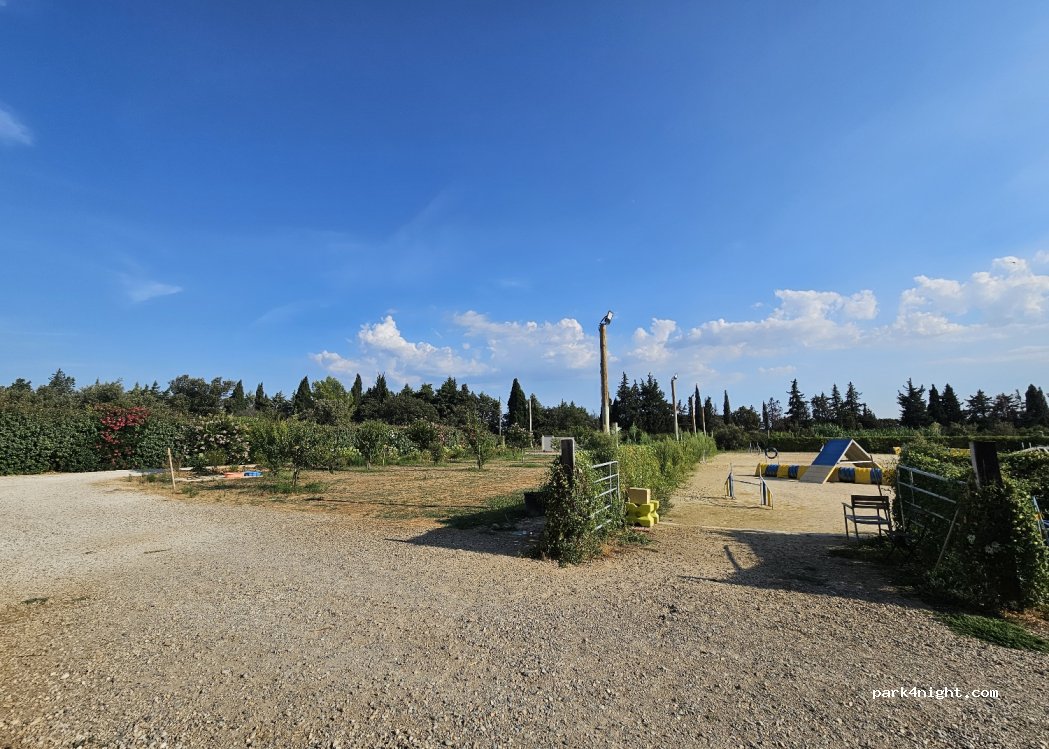 (13890) Mouriès - — foto 2
