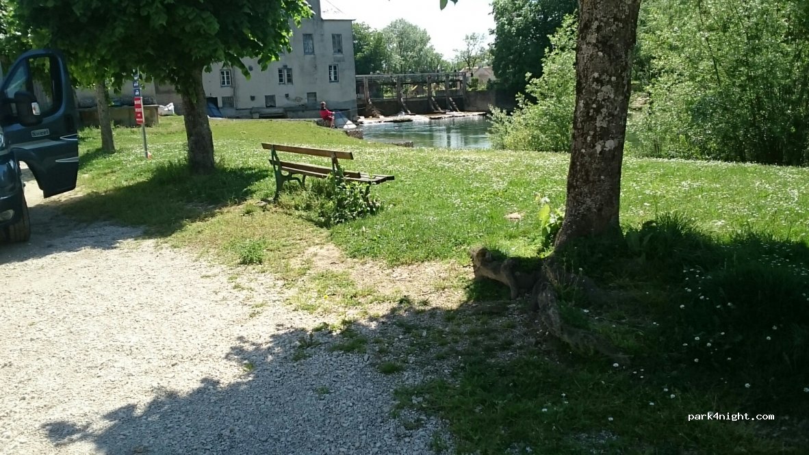 (10110) Bourguignons - 1 Rue du Gravely — foto 2
